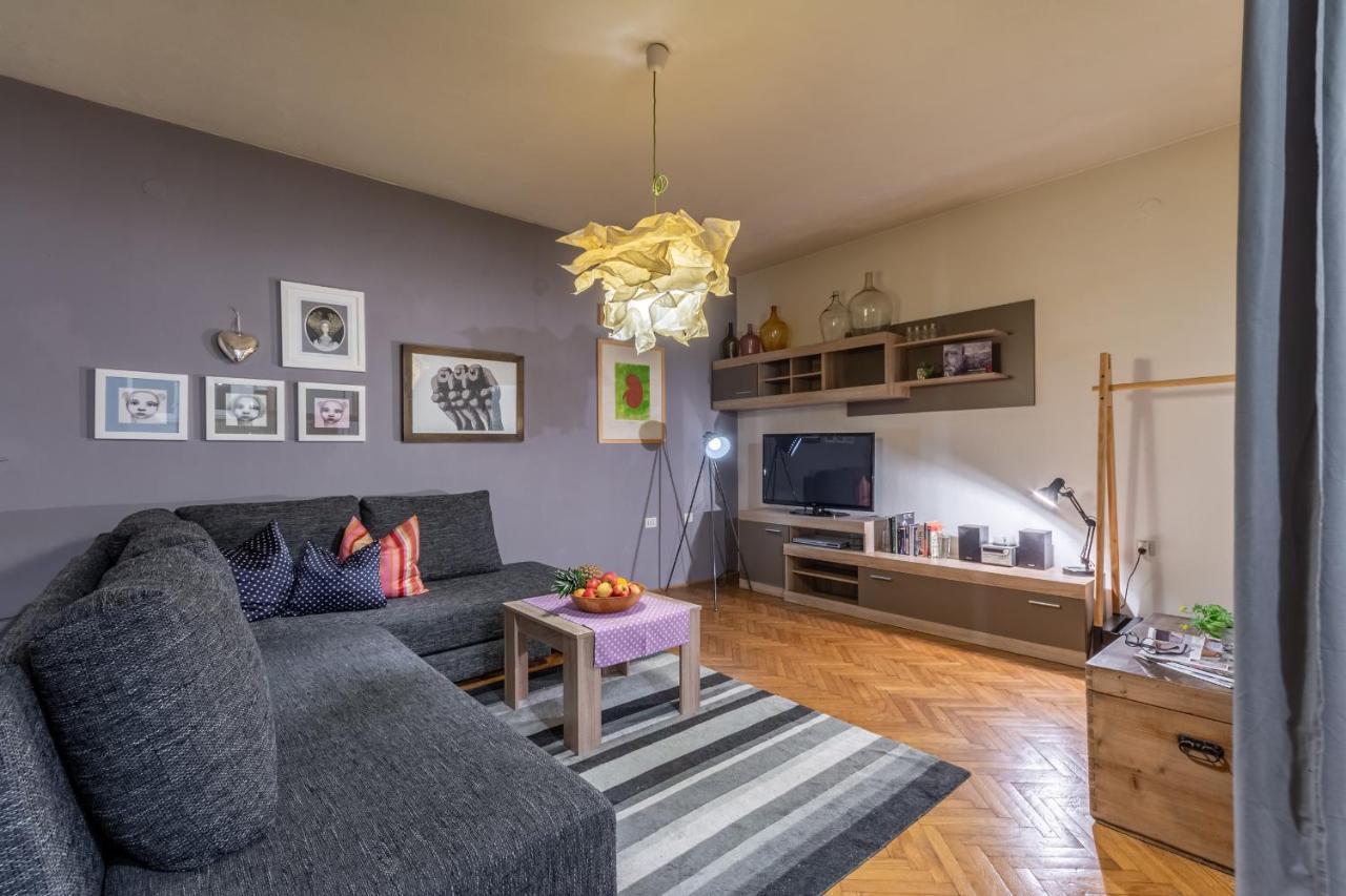 Apartment Lota With Heated Pool On Top Location Supetar Dış mekan fotoğraf