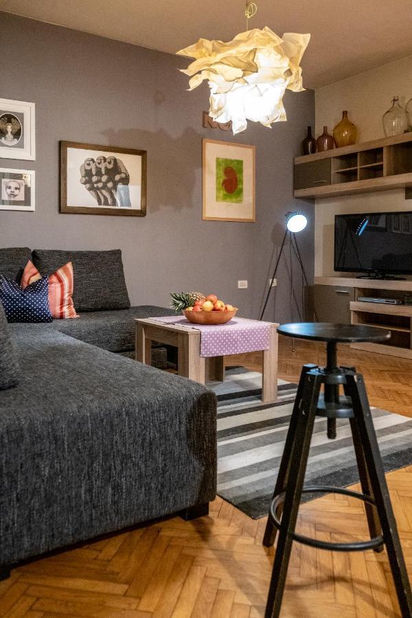 Apartment Lota With Heated Pool On Top Location Supetar Dış mekan fotoğraf